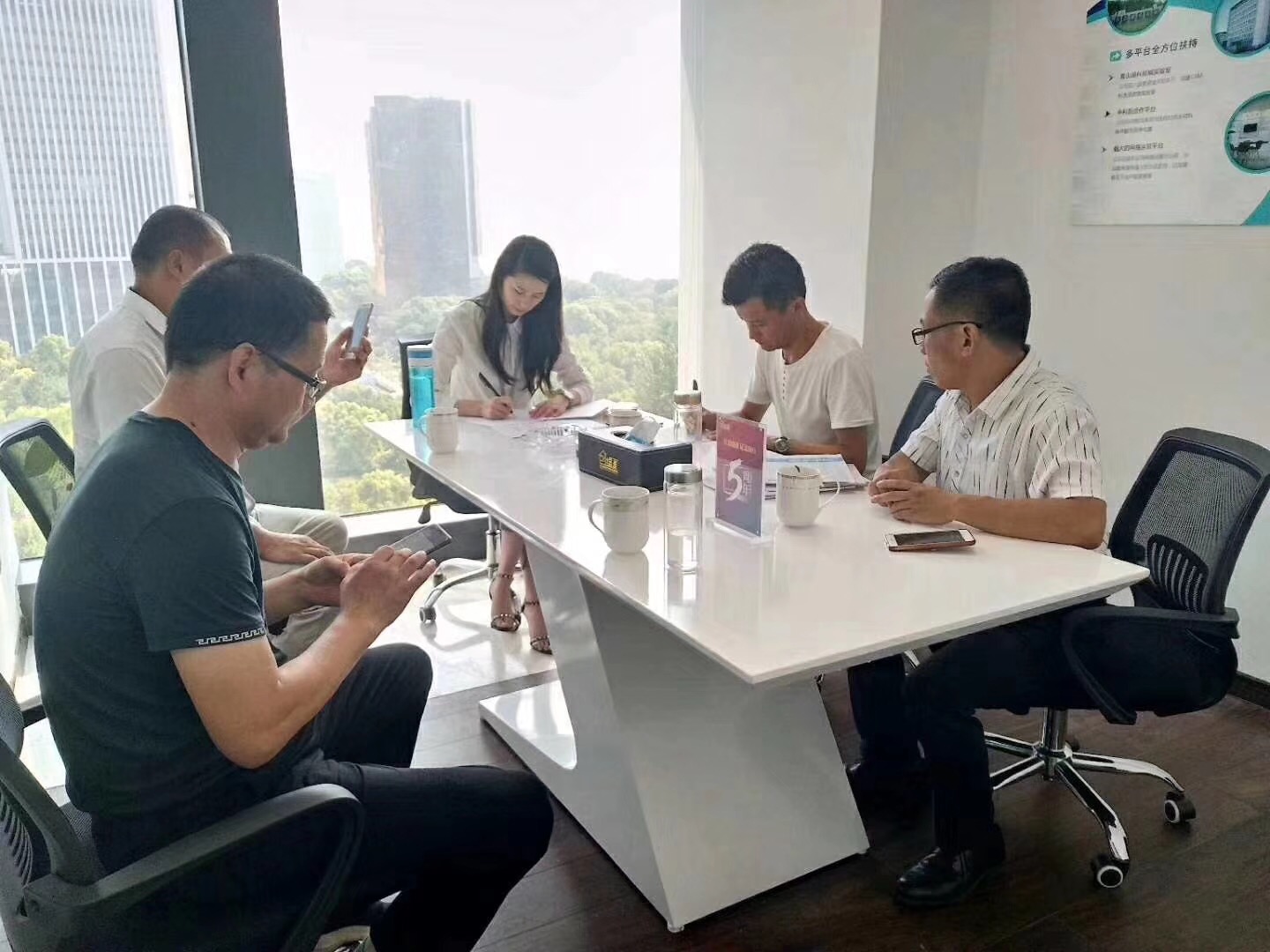 熱烈祝賀鞠總團隊簽約創(chuàng)綠家日照市區(qū)級代理！