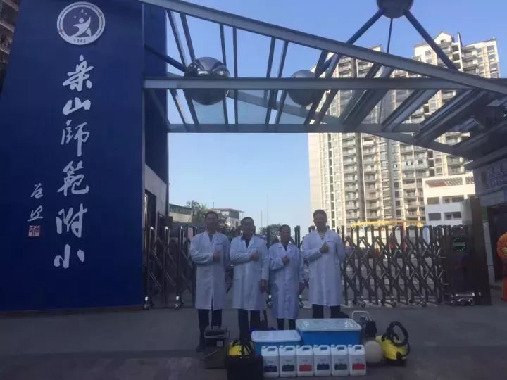 開學(xué)倒計(jì)時(shí)，學(xué)校除甲醛讓熊孩子們?cè)獨(dú)鉂M滿迎接新學(xué)期！